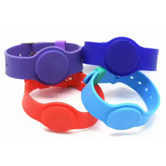 Wholesale customized LOGO swimming pool rfid wristband 125kzh Printable NFC RFID NFC waterproof Door
